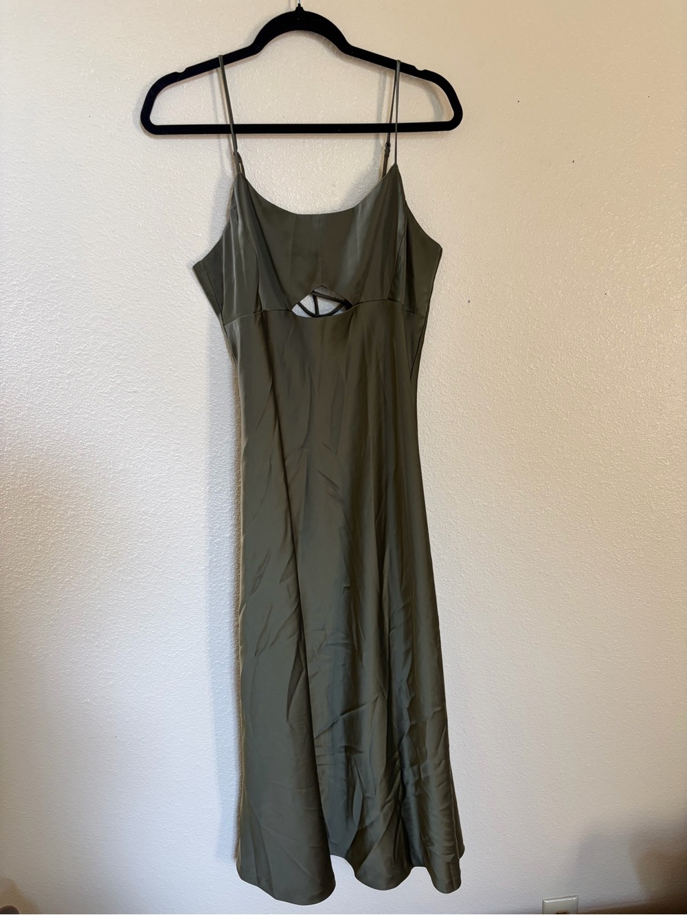 Banana Republic Olive Green Satin Cutout Slip Dress Size 12 fall, Wedding guest - Picture 2 of 6